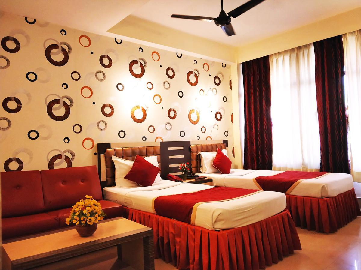 Hotel Executive Tower Kolkata Exterior photo
